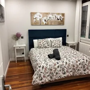 Gasthuis Guggenheim Riverview 5 Bedrooms, Bilbao